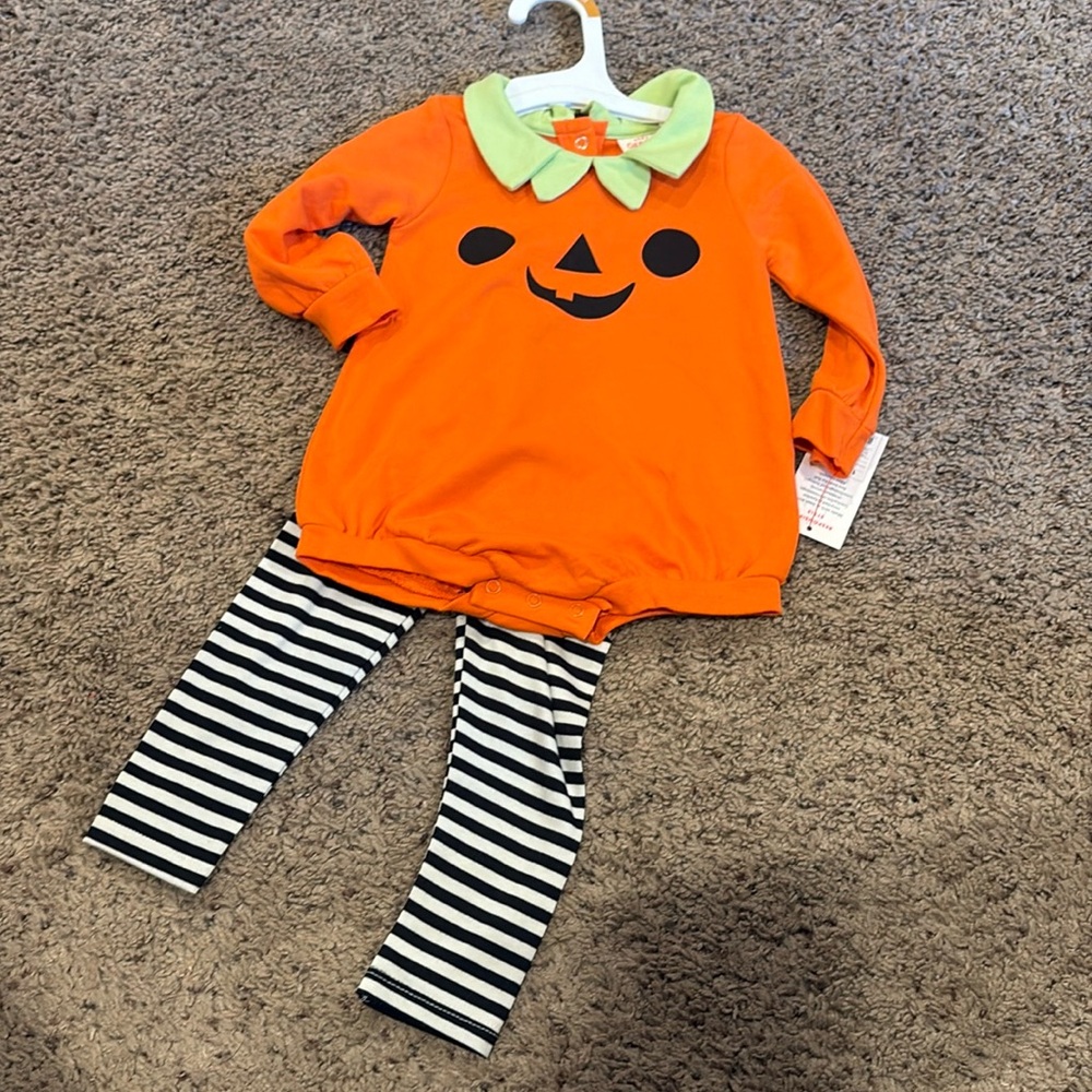 Cat & Jack Halloween Matching Set Orange and Green